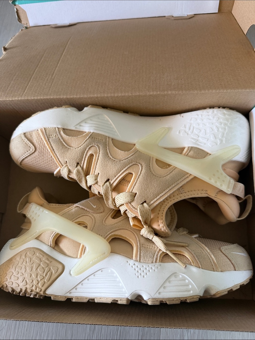 nike huarache women's 8.5